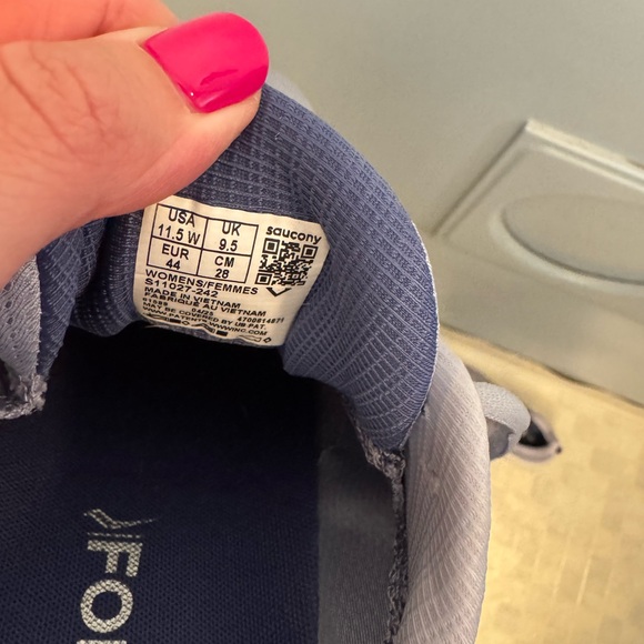 Women’s Saucony Hurricane 25 - Picture 7 of 14